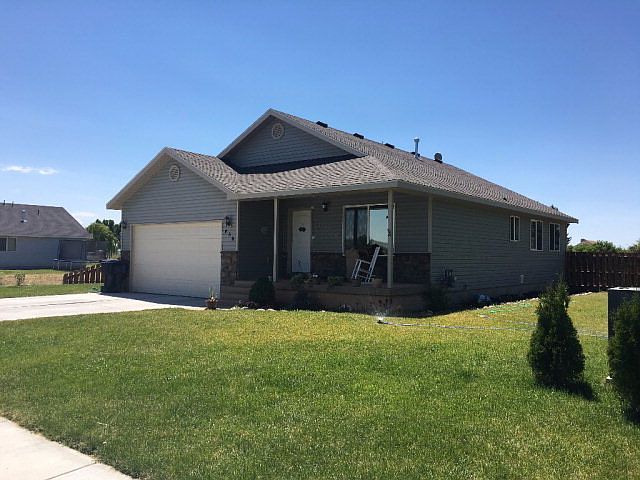 1st image of 486 Cardinal Dr