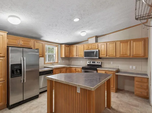 16 Plains Road, Harrison, ME 04040