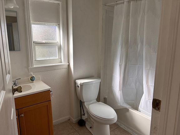 4th image of 132 W Orange Ave #2