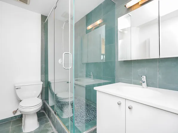 10 Bay Street Landing image 27 of 30