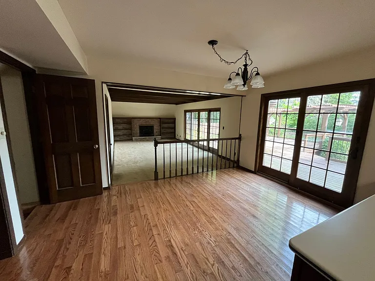 1209 E University St — Photo 31