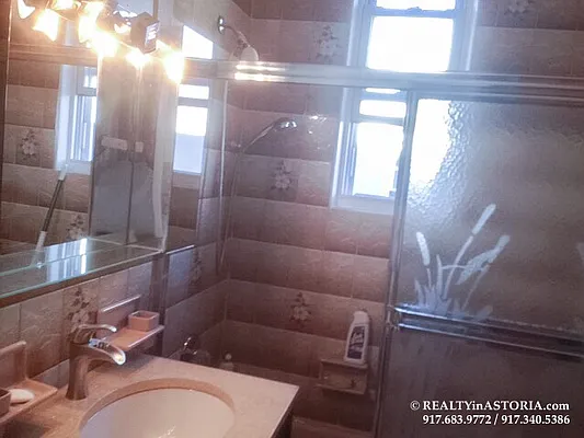 Rented by Alexiou Realty | media 20