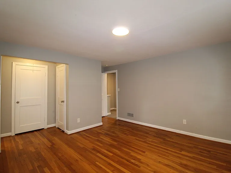 7518 Terrace St — Photo 10