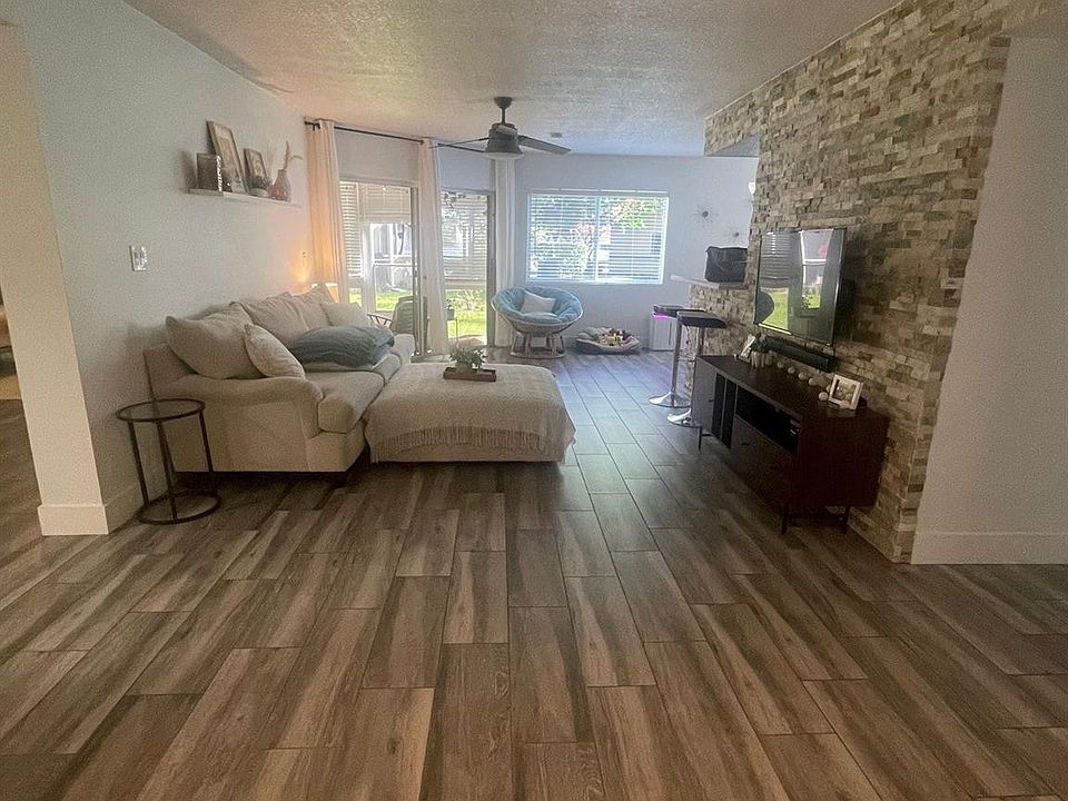 1st image of 9320 NW 9th Place #9320
