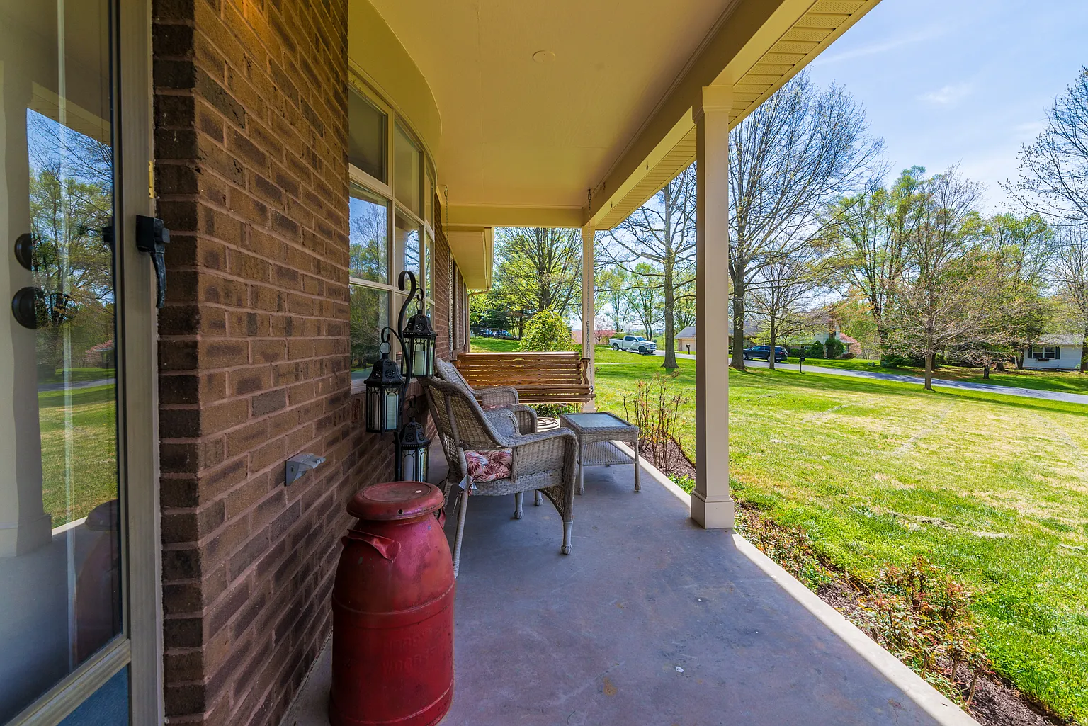 8585 Valley Dr photo 1