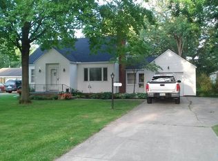 1041 Ogontz Ave, Maumee, OH 43537