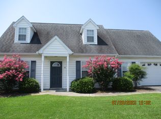 512 Leesburg Dr, Fruitland, MD 21826