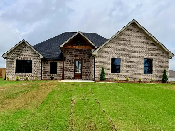 170 Crest Loop Rd, Clanton, AL 35045