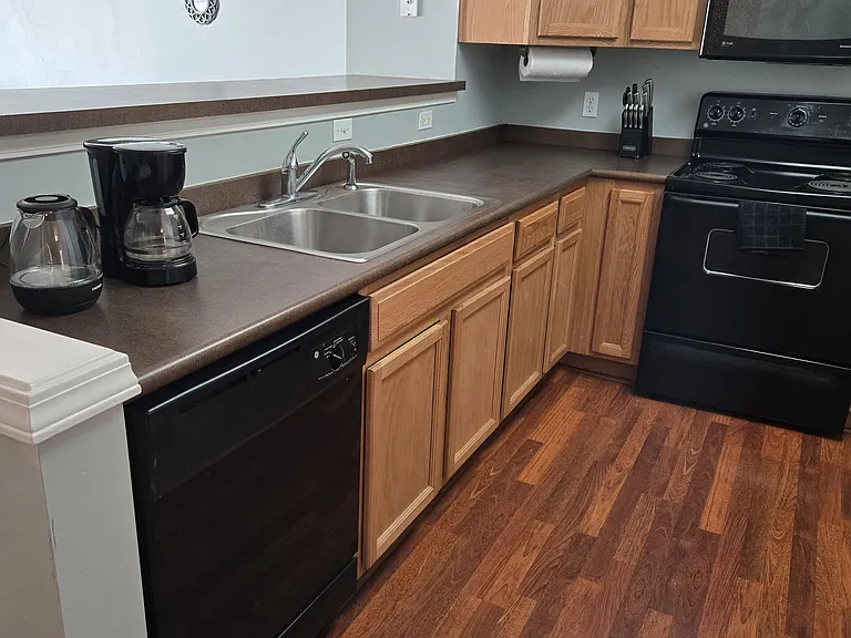 5504 N Fairmount Ave — Photo 6