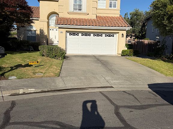 4th image of 705 Mirror Ct