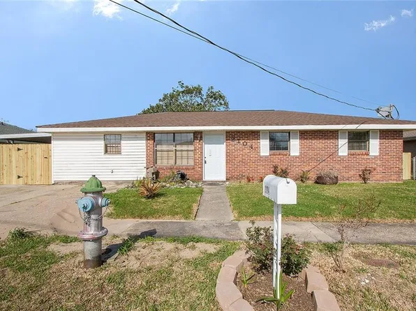 2104 Lena Dr, Chalmette, LA 70043