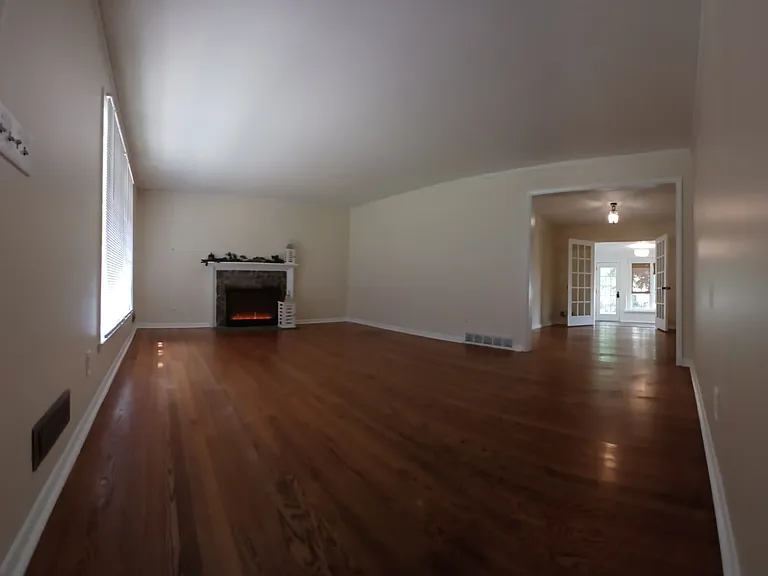 8301 Floyd St — Photo 4