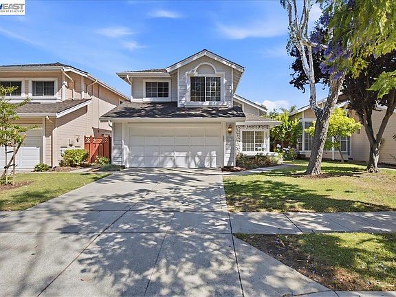 2nd image of 5579 Ridgewood Dr
