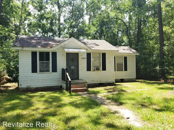 1907 Halls Mill Rd, Mobile, AL 36606