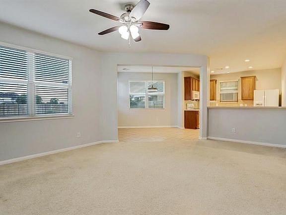 5th image of 11122 Overland Trail Dr