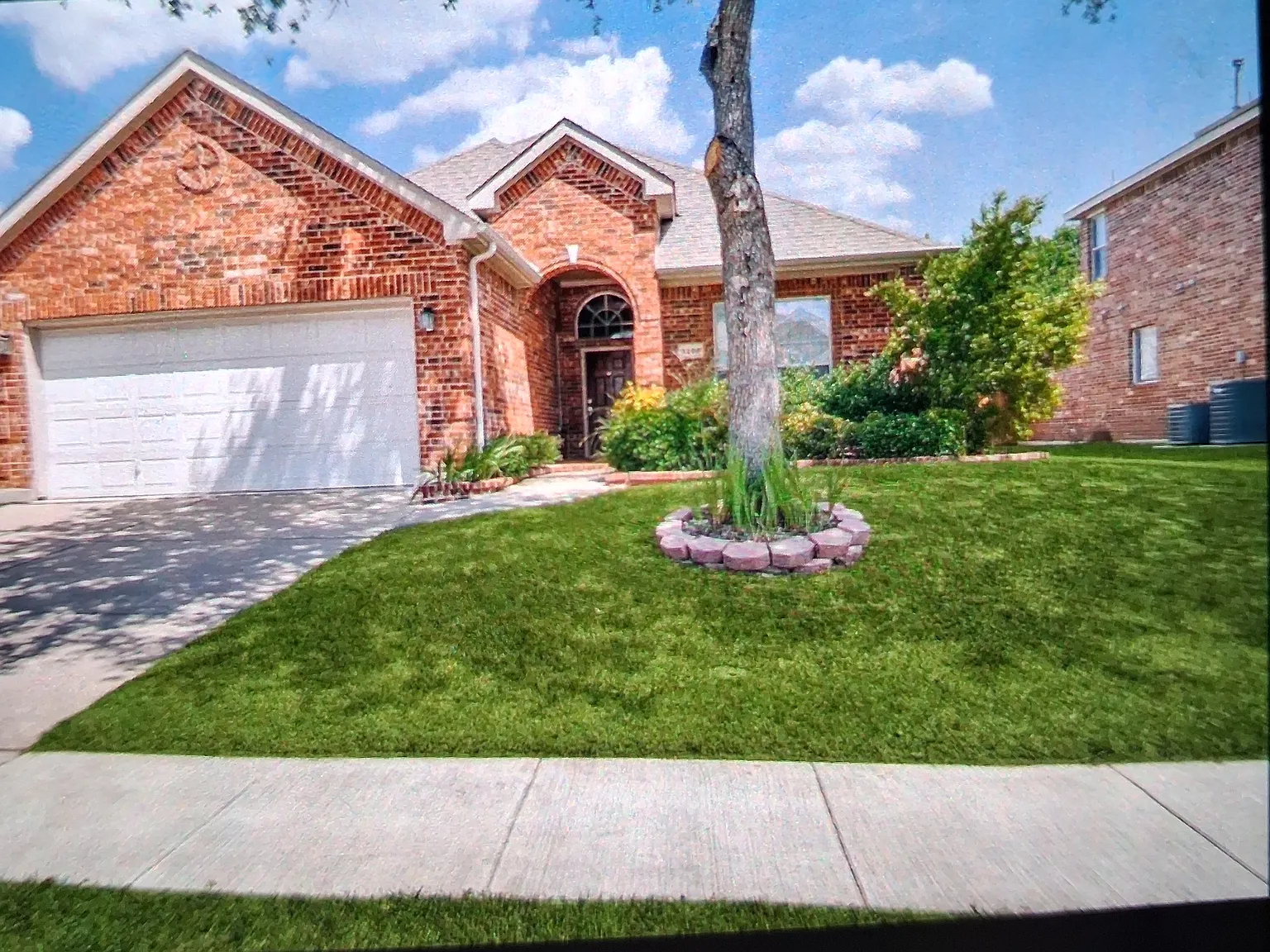 3 bed, 1785 sqft, $2,485 — Photo 1