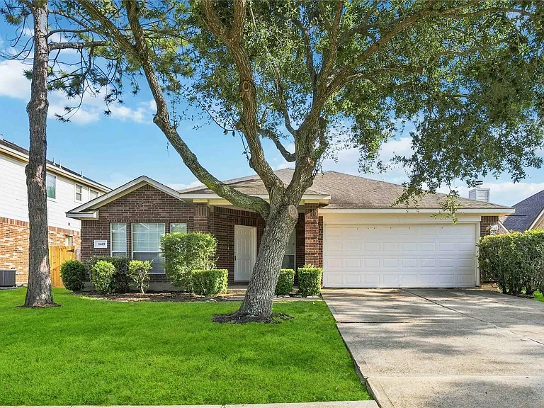 11609 Spill Creek Dr — Photo 1