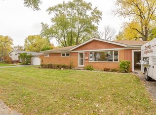 153 S Maple Ct, Palatine, IL