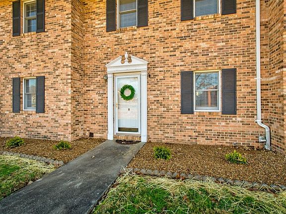 2nd image of 1544 Jessee St APT B