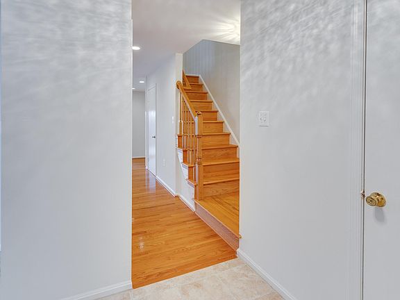 4th image of 2961 Cashel Ln