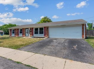 1079 Laurie Ln, Hanover Park, IL