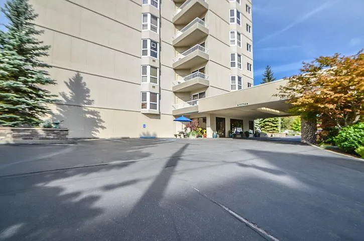 301 N 1st St — Photo 3