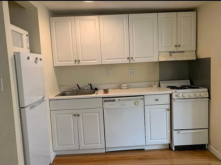 20 Phillips St #7 — Photo 4