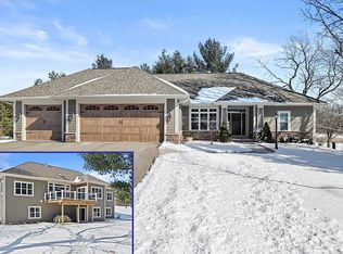 W1015 Stone Bridge Ct, Rubicon, WI 53078