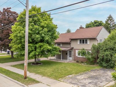 516 East CECIL STREET, Neenah, WI, 54956