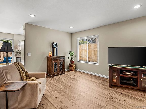 4th image of 8963 Capcano Rd