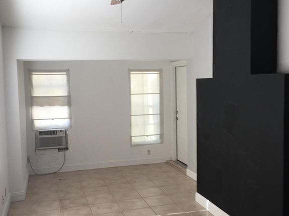 3rd image of 846 SW 10th St #B