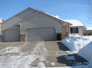 3404 S Sundrop Ave, Sioux Falls, SD 57110