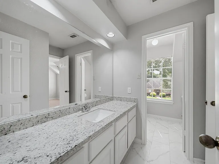 15122 Greenleaf Ln — Photo 31