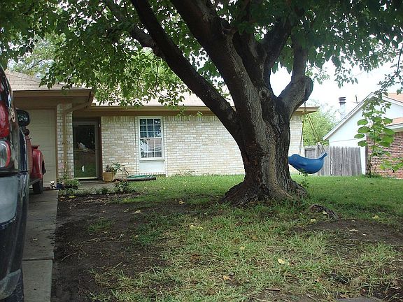 2nd image of 620 Annapolis Dr