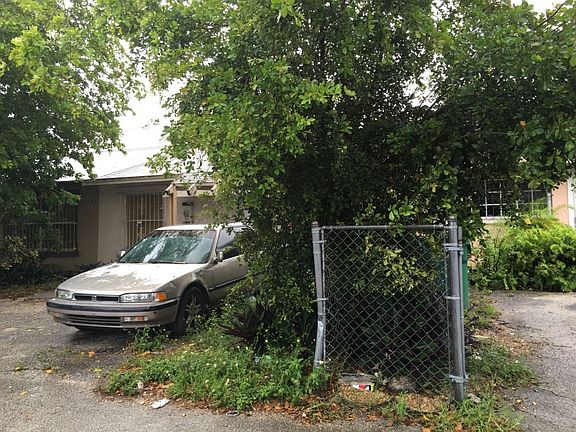3rd image of 18044 NW 40th Pl