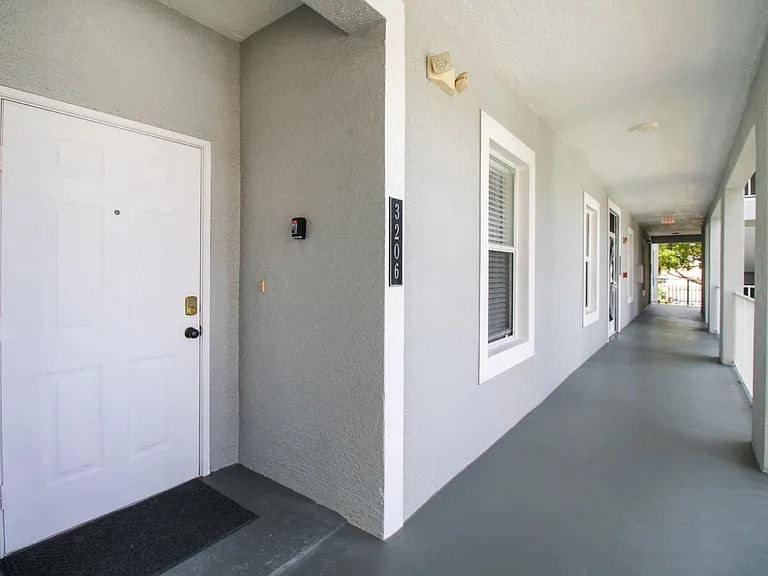 519 Roma Ct #3206 — Photo 9