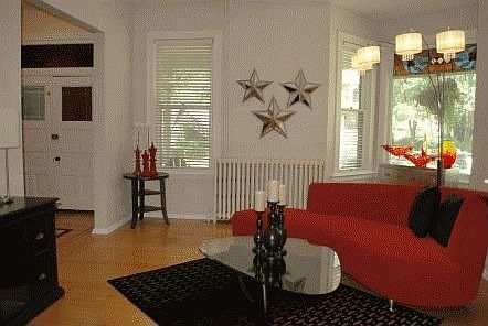 2nd image of 546 Ashland Ave #546