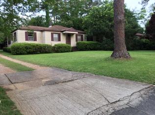 208 Tucwal St, Thomasville, GA 31792