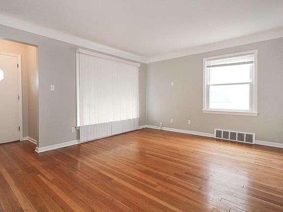 4th image of 13201 Oakview Blvd