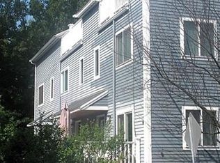577 Putnam Ave #1, Cambridge, MA 02139