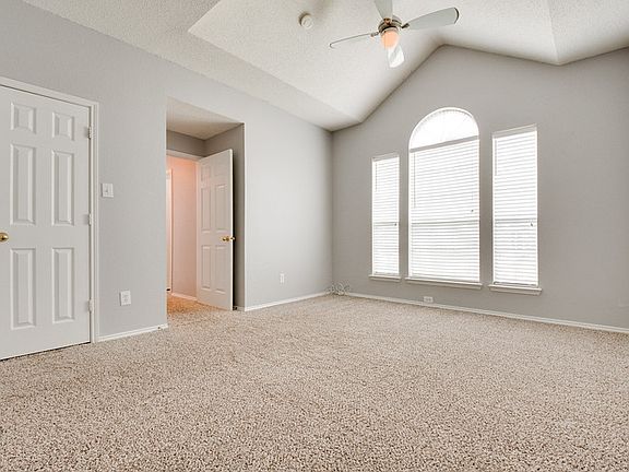 4th image of 7813 Park Run Rd