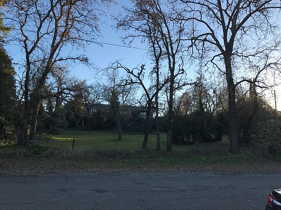 2nd image of 295 9th St