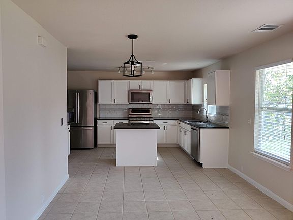 3rd image of 2311 Bakers Way