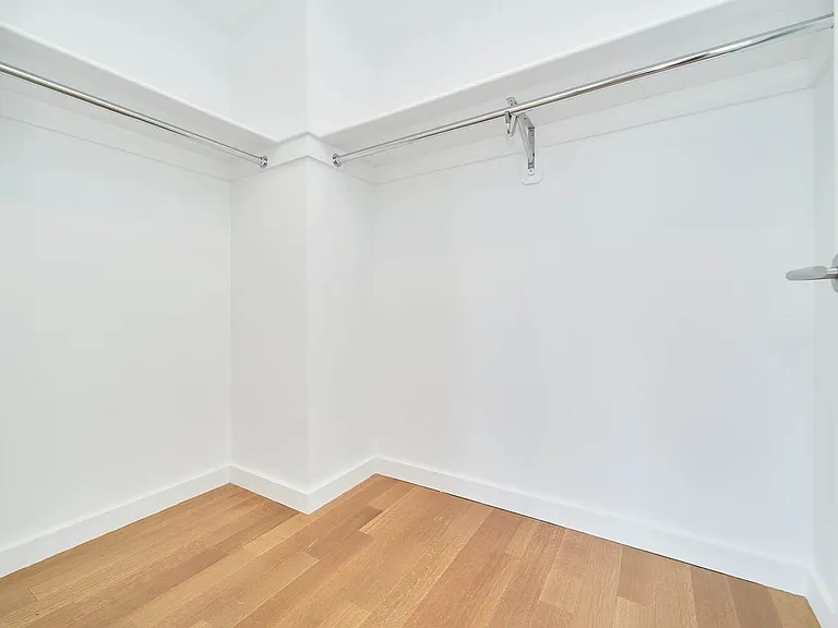 223 4th Ave #11B — Photo 7