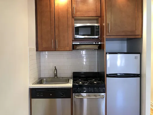 Rented by PocketBroker Inc | media 12