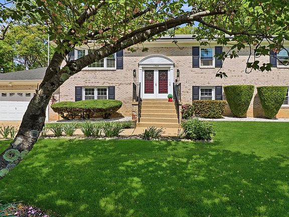 3rd image of 11905 Autumnwood Ln