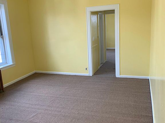 2nd image of 9117 172nd St APT 4B