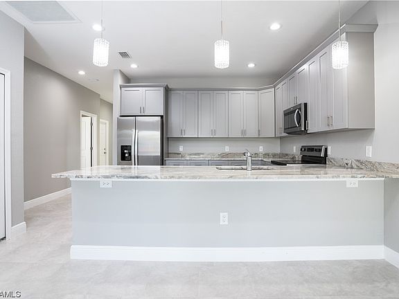 3rd image of 2114 French St