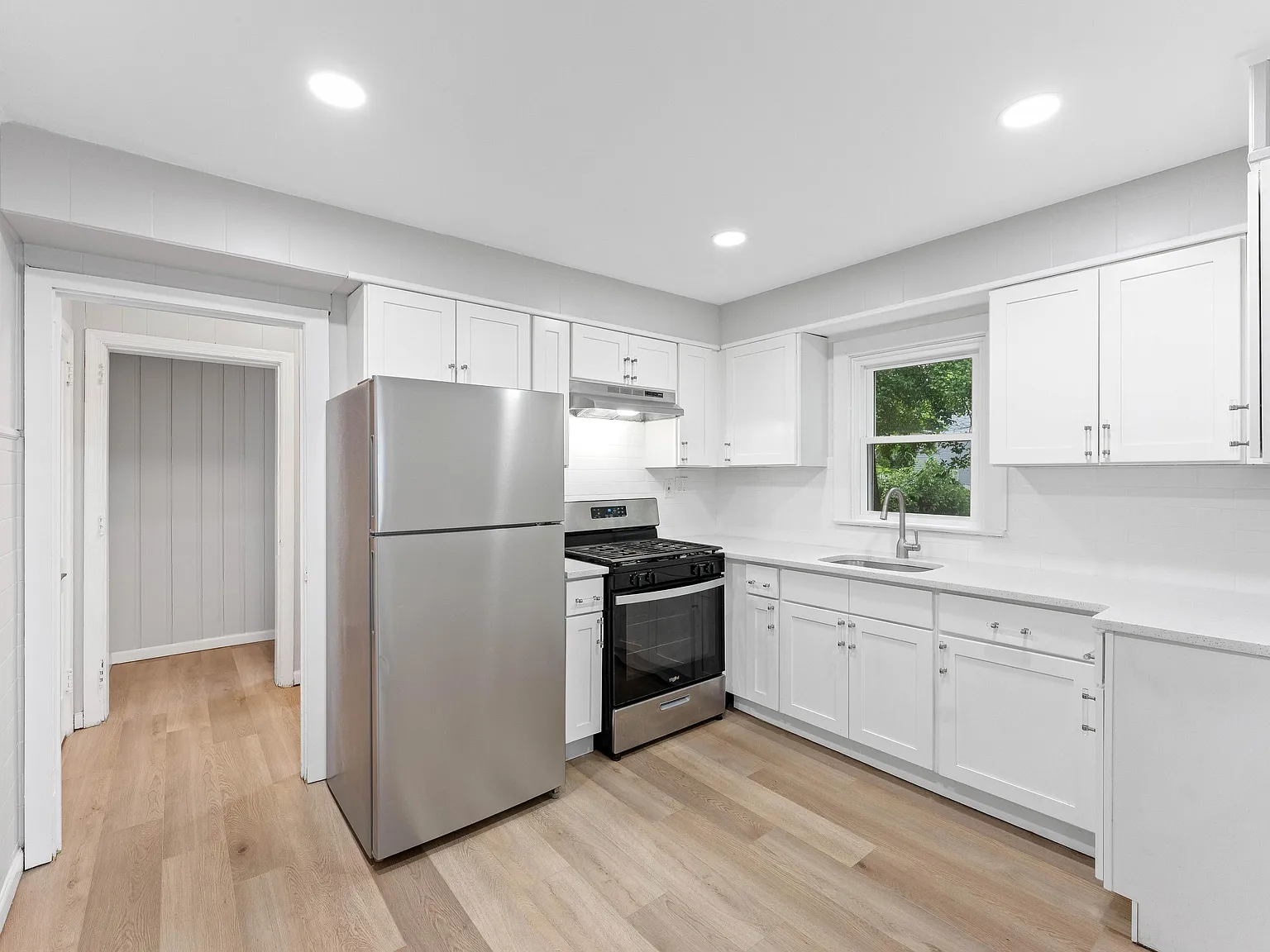 3 bed, 1788 sqft, $2,600 — Photo 4