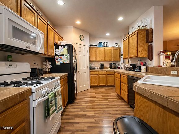 5th image of 672 Cardinal Ln